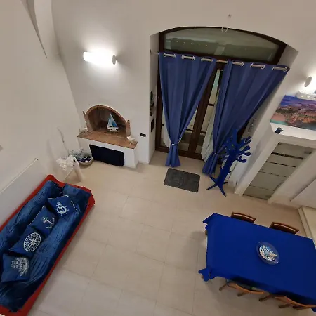 Ferienhaus Polignano A Mare: Sulla Piazza Di Domenico Modugno *