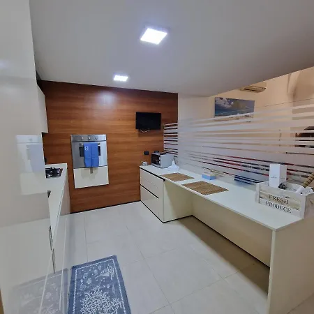 Polignano A Mare: Sulla Piazza Di Domenico Modugno Casa de Férias Polignano a Mare